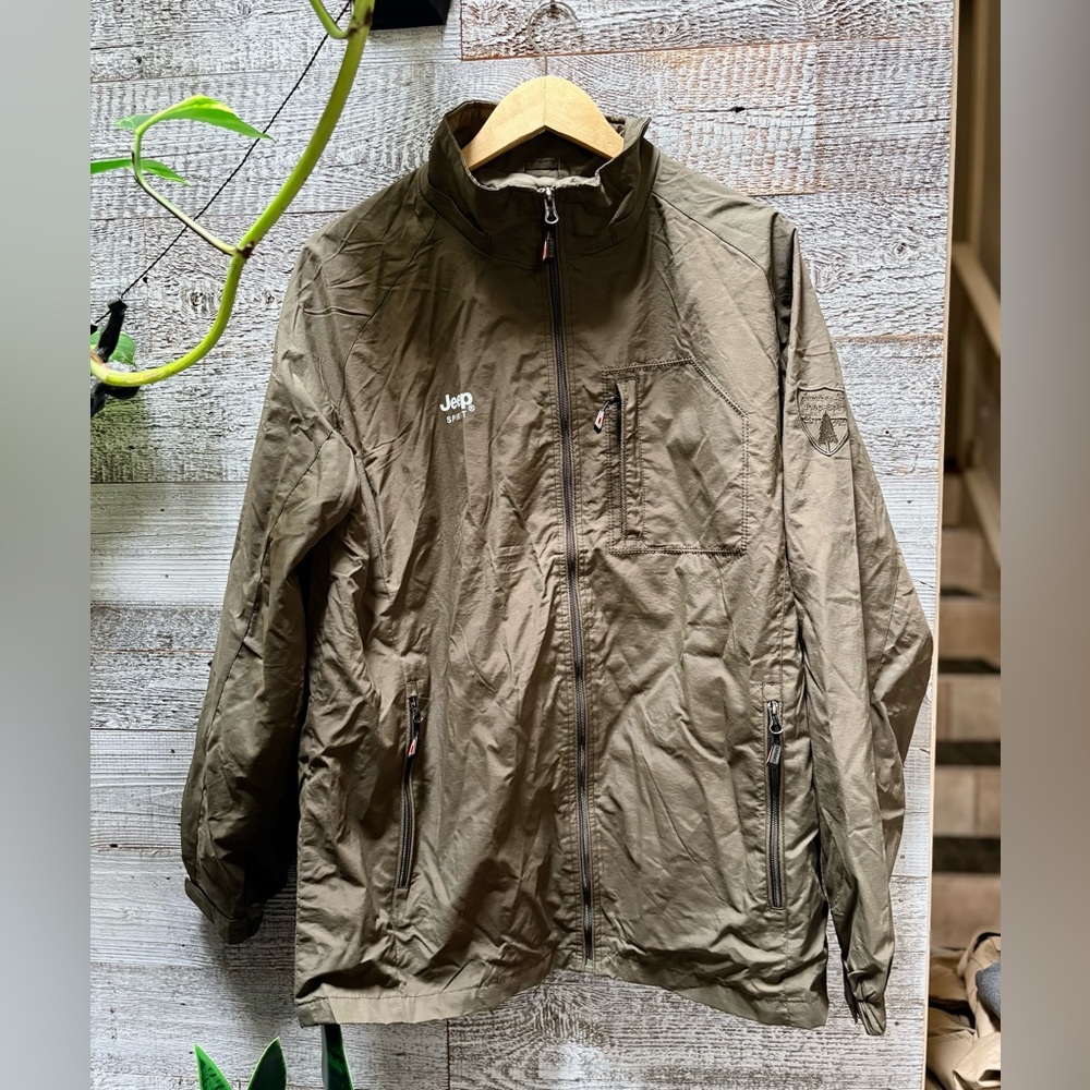 🏷 Jeep Spirit | Men's L/XL Olive Khaki High Collar Utility Outdoors Windbreaker